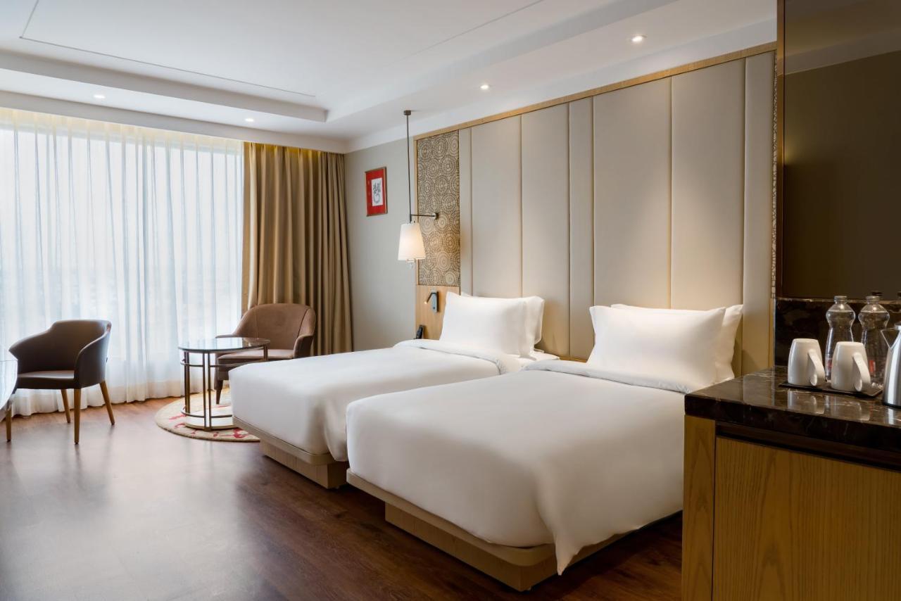 Radisson Bhopal Hotell Eksteriør bilde
