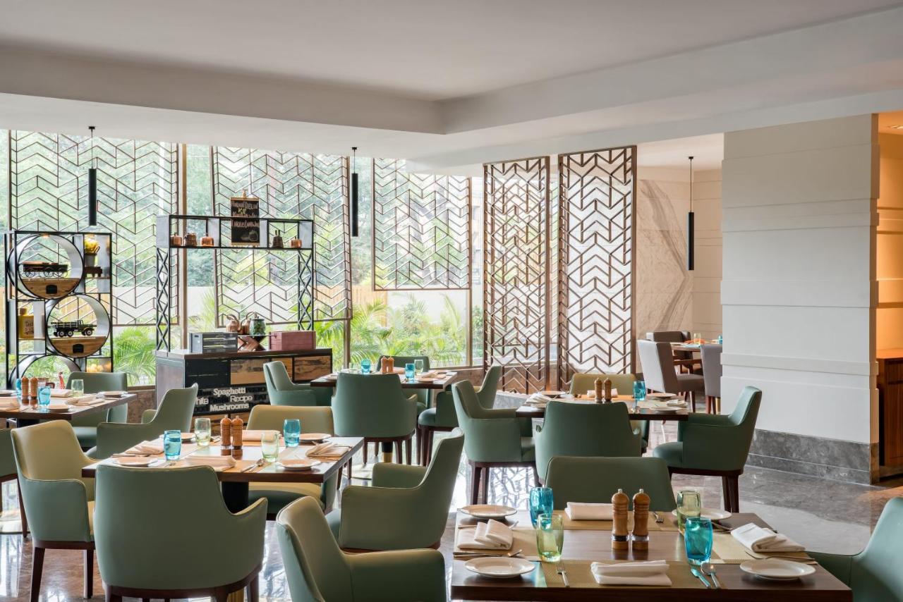 Radisson Bhopal Hotell Eksteriør bilde