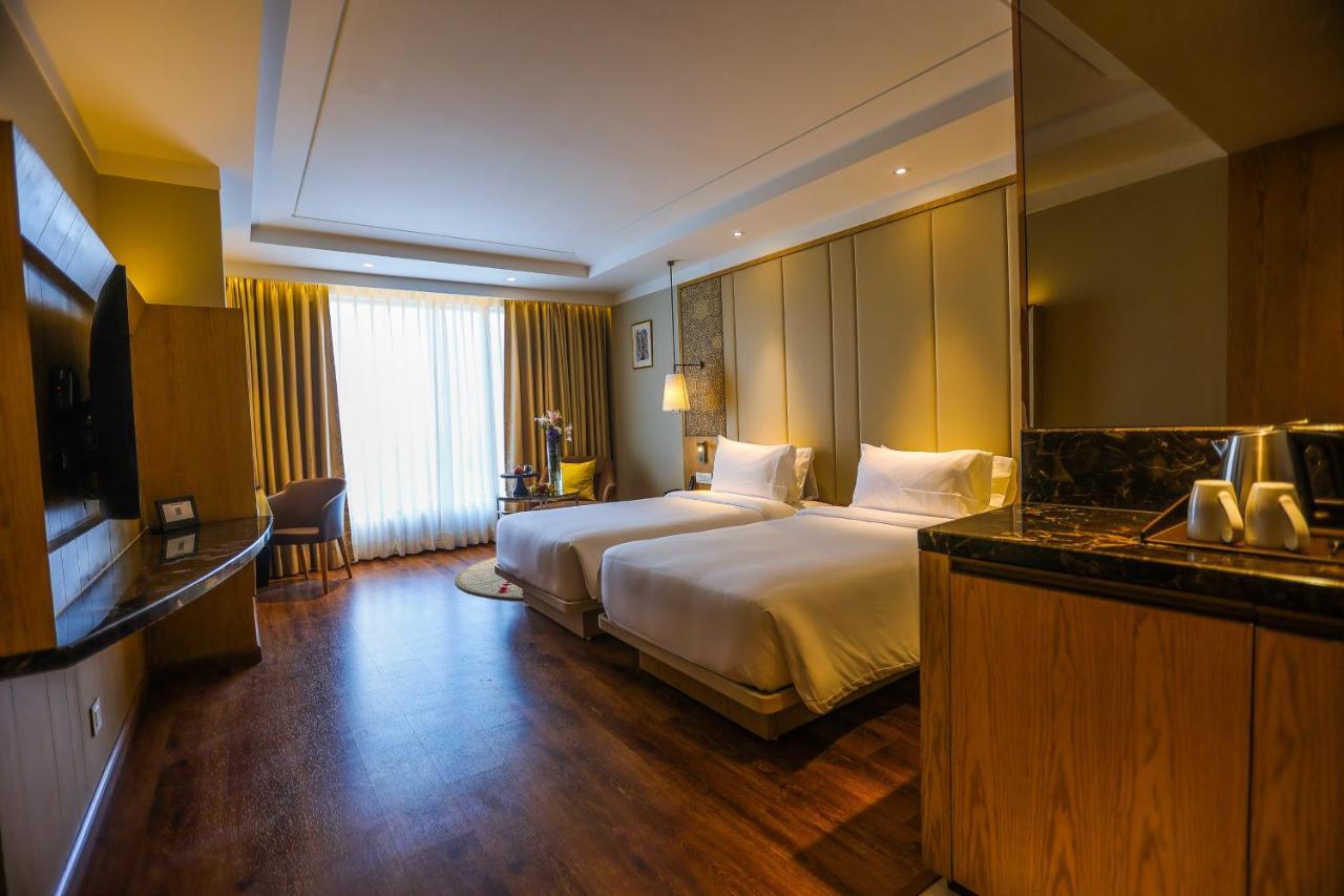 Radisson Bhopal Hotell Eksteriør bilde