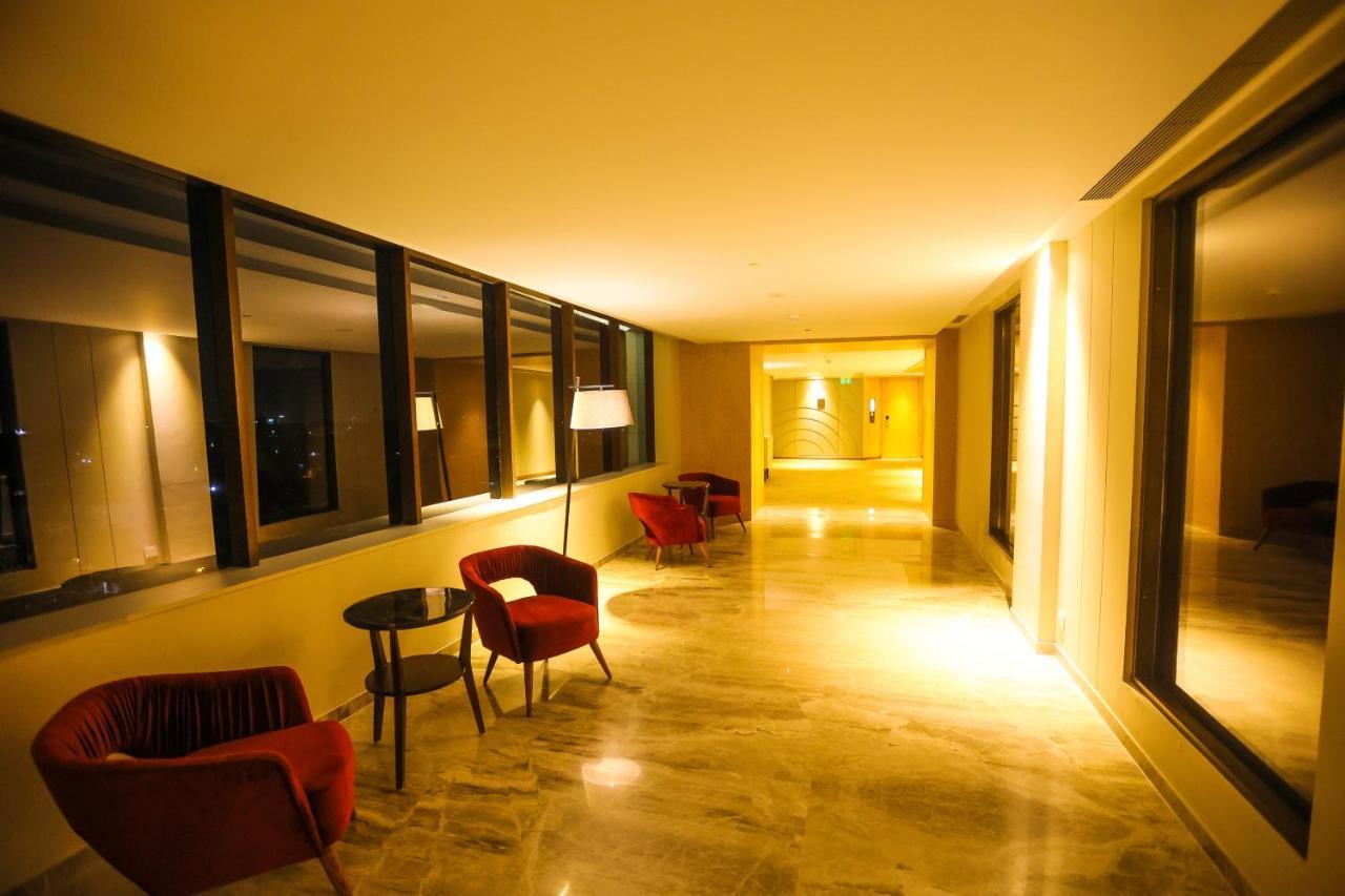 Radisson Bhopal Hotell Eksteriør bilde