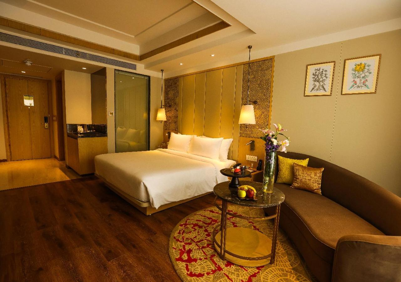 Radisson Bhopal Hotell Eksteriør bilde