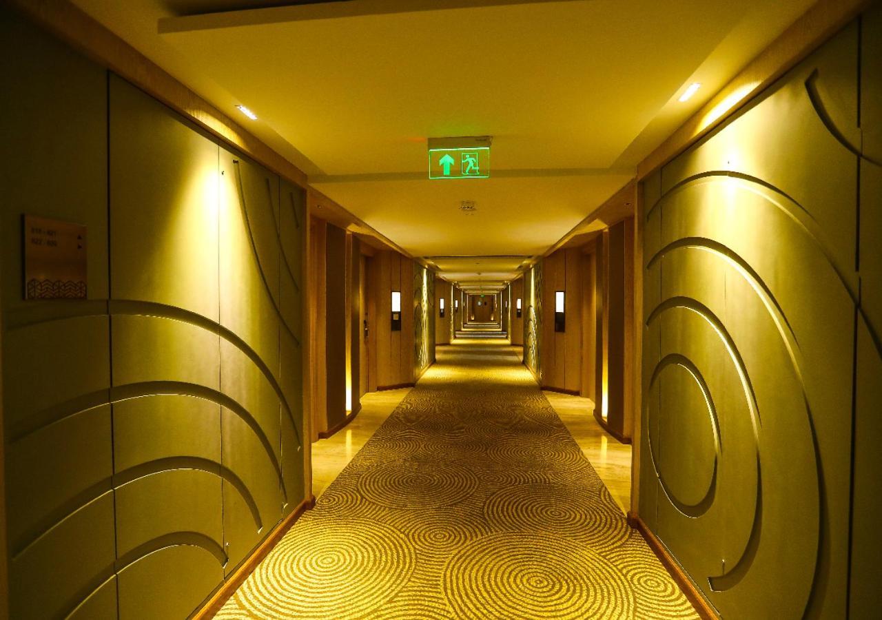 Radisson Bhopal Hotell Eksteriør bilde