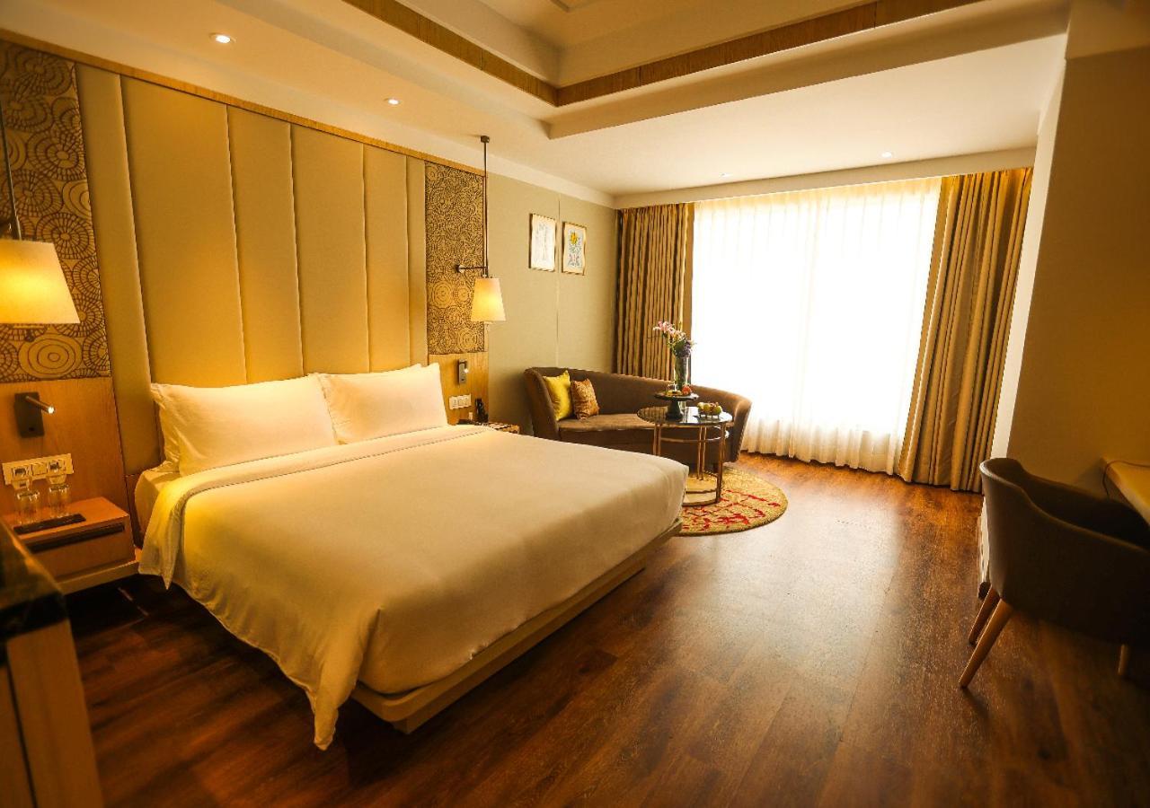 Radisson Bhopal Hotell Eksteriør bilde