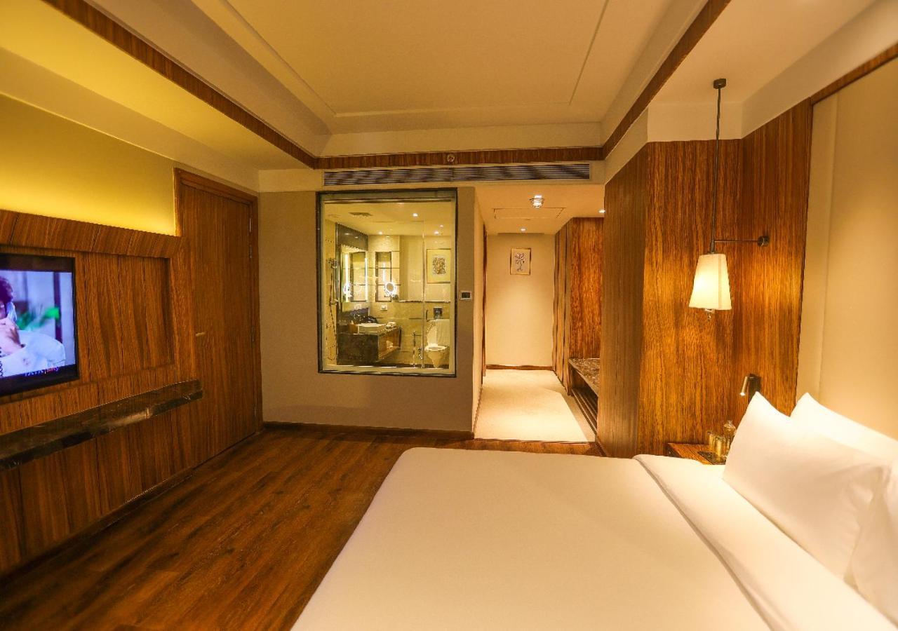 Radisson Bhopal Hotell Eksteriør bilde