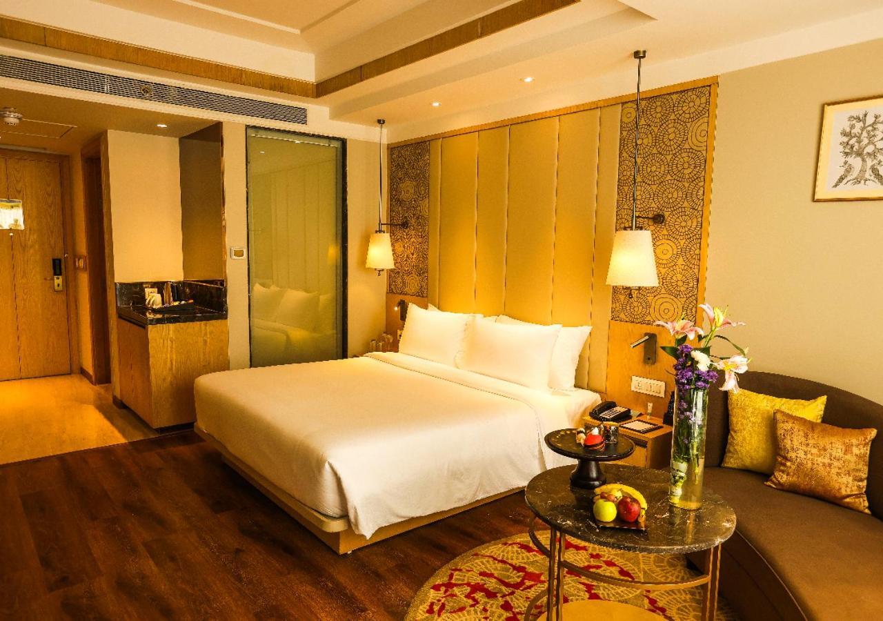 Radisson Bhopal Hotell Eksteriør bilde