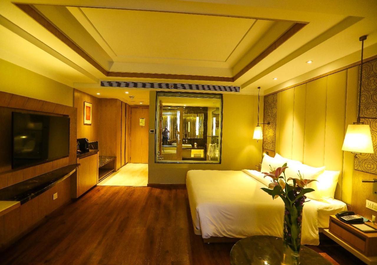 Radisson Bhopal Hotell Eksteriør bilde
