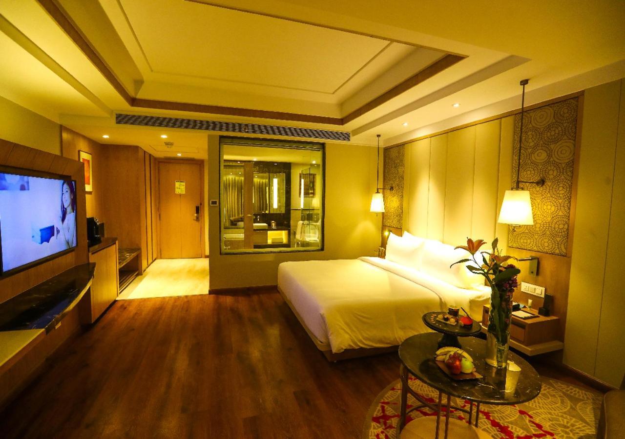 Radisson Bhopal Hotell Eksteriør bilde