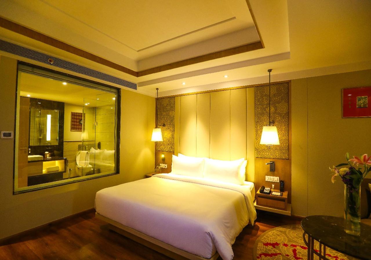 Radisson Bhopal Hotell Eksteriør bilde