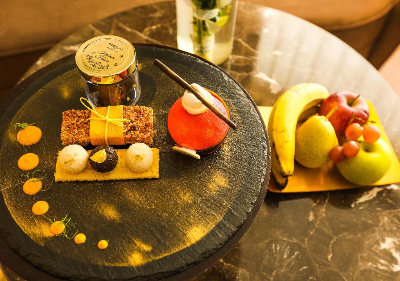 Radisson Bhopal Hotell Eksteriør bilde