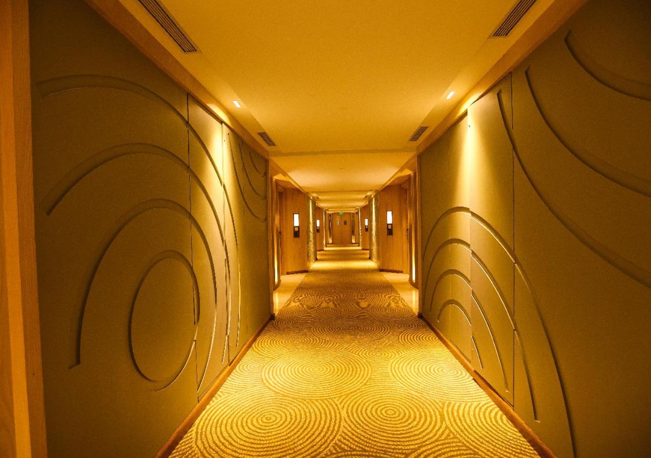 Radisson Bhopal Hotell Eksteriør bilde