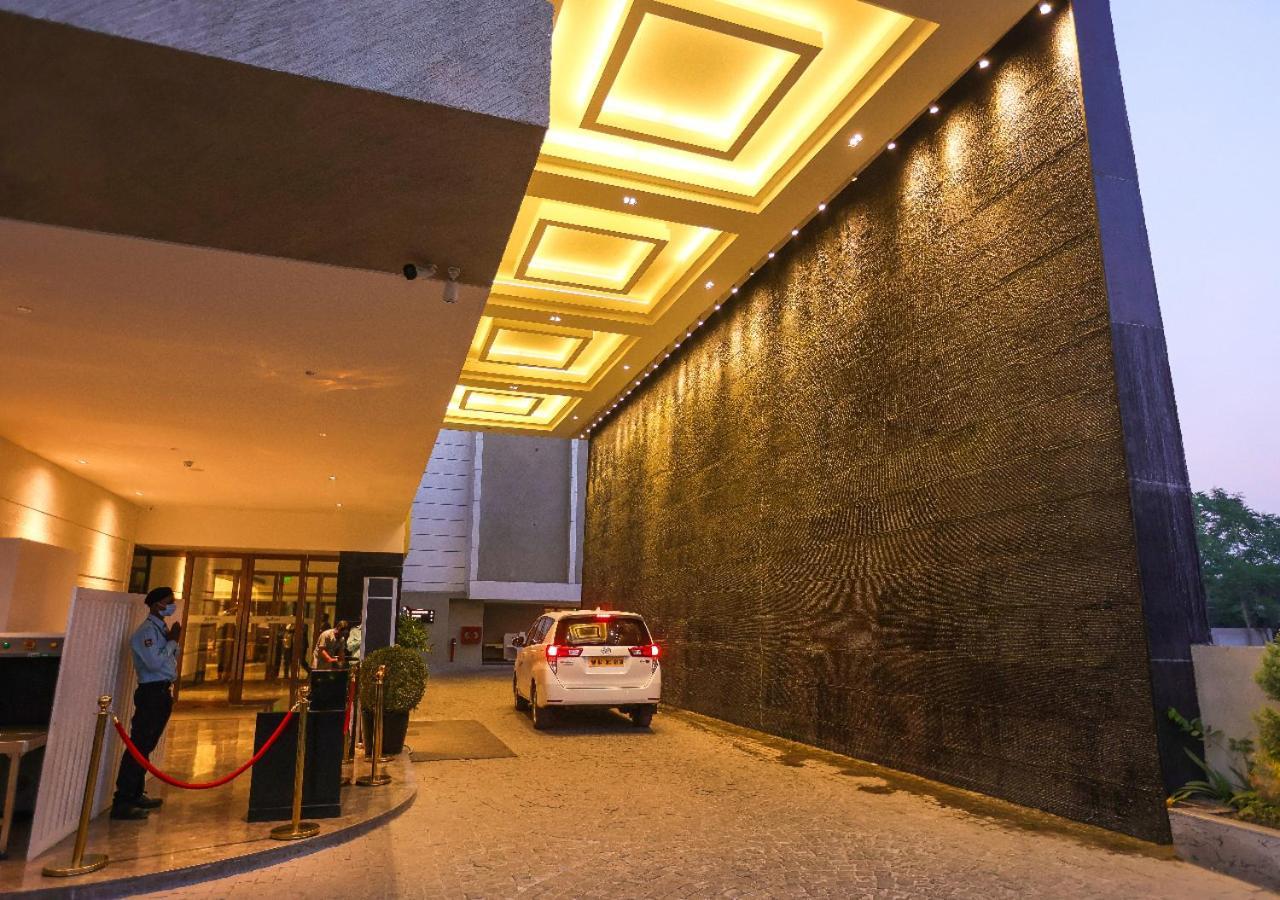 Radisson Bhopal Hotell Eksteriør bilde