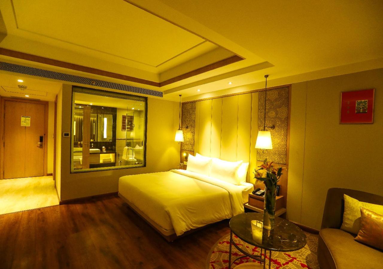 Radisson Bhopal Hotell Eksteriør bilde