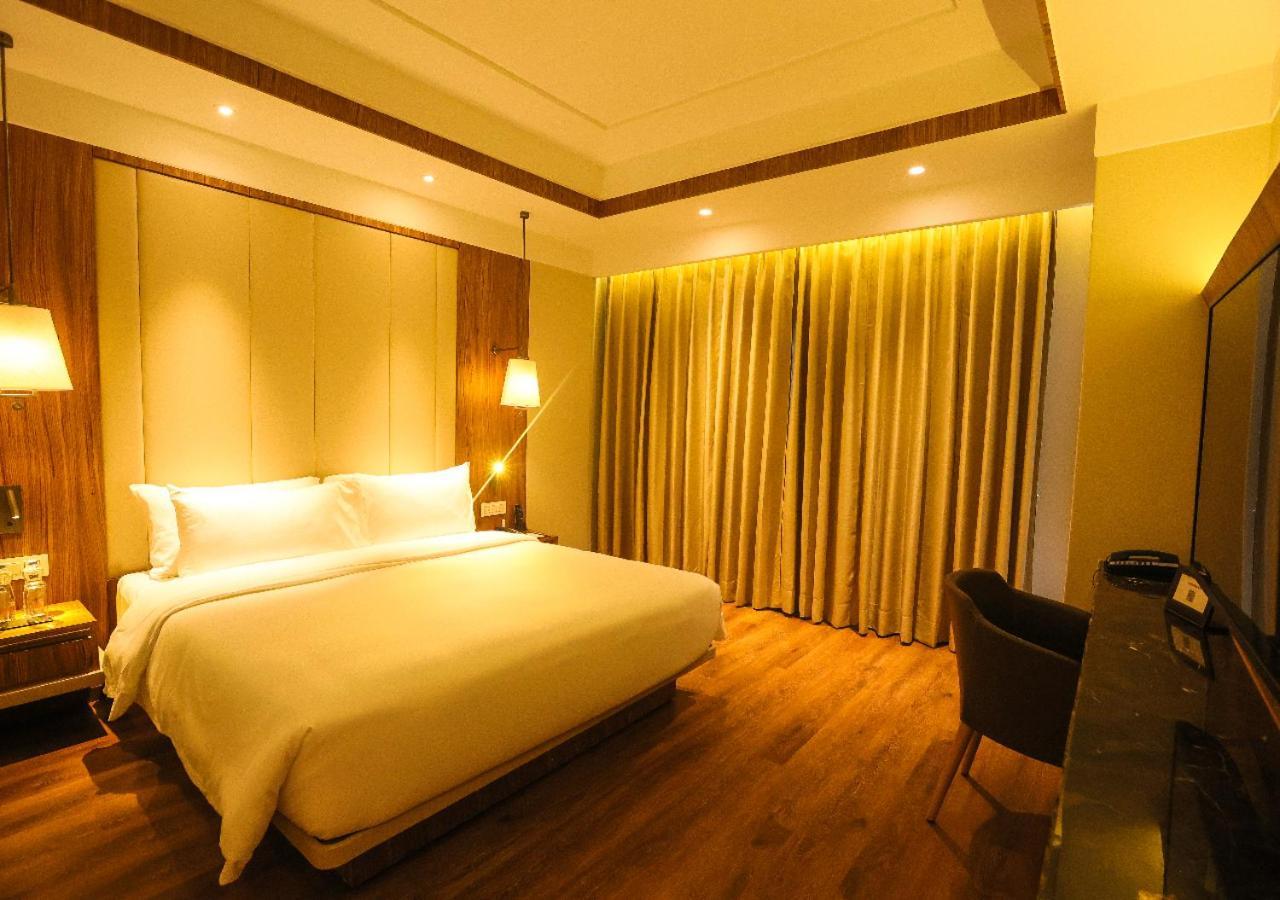 Radisson Bhopal Hotell Eksteriør bilde